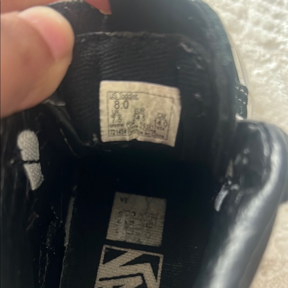 Toddler Black and White Vans Shoes - Picture 7 of 7